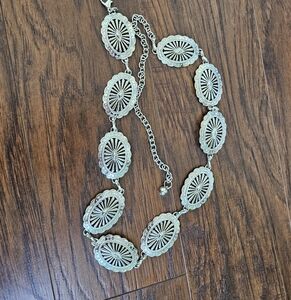 Grunge, Y2k, belt, kawaii.